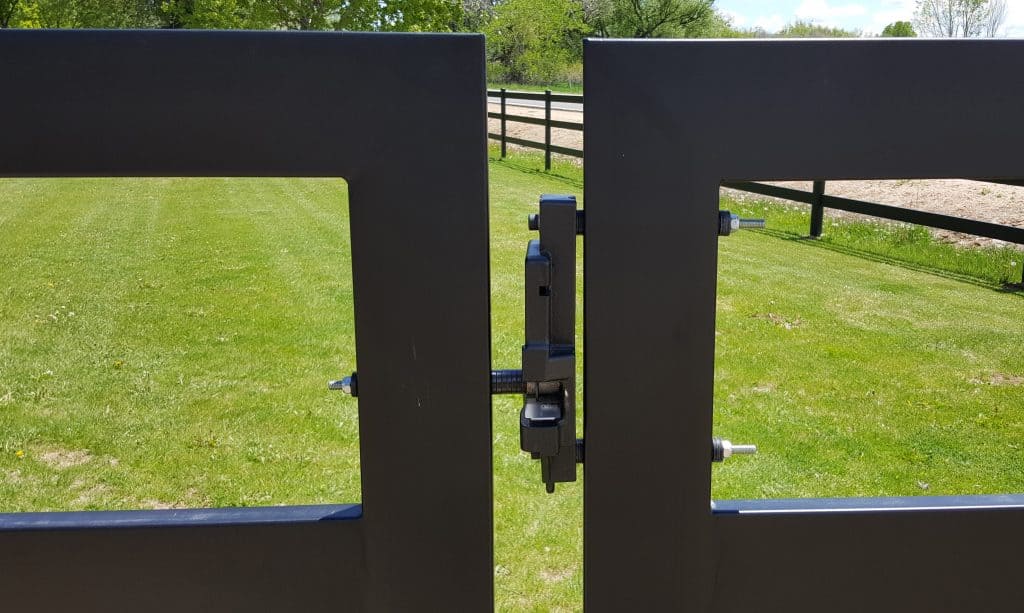 Two-Way Gate Latch